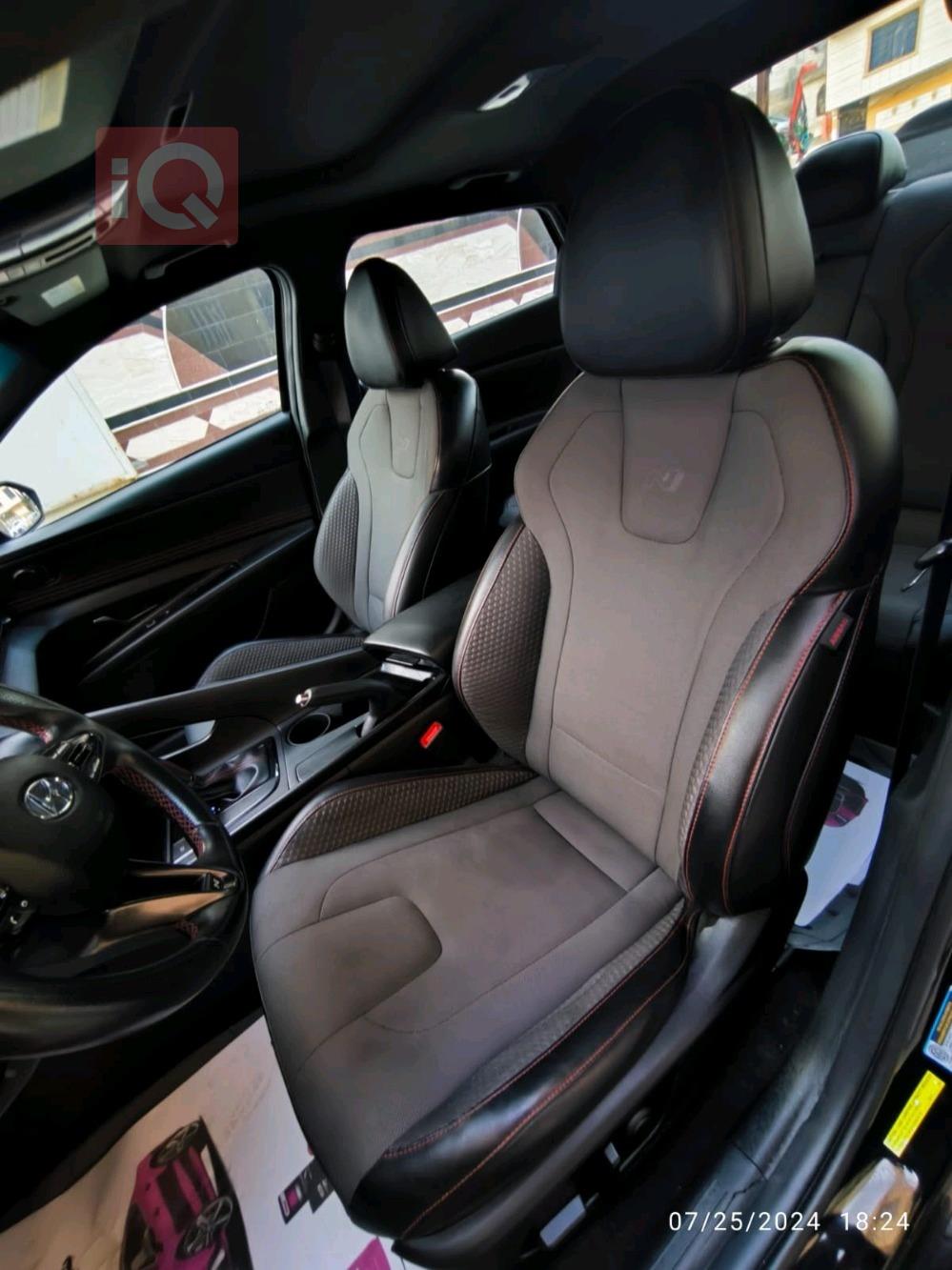 هیوندای ئەلەنترا